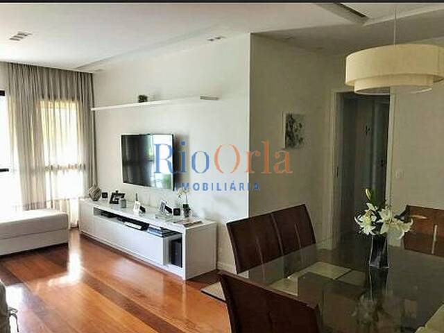 #250 - Apartamento para Venda em Rio de Janeiro - RJ
