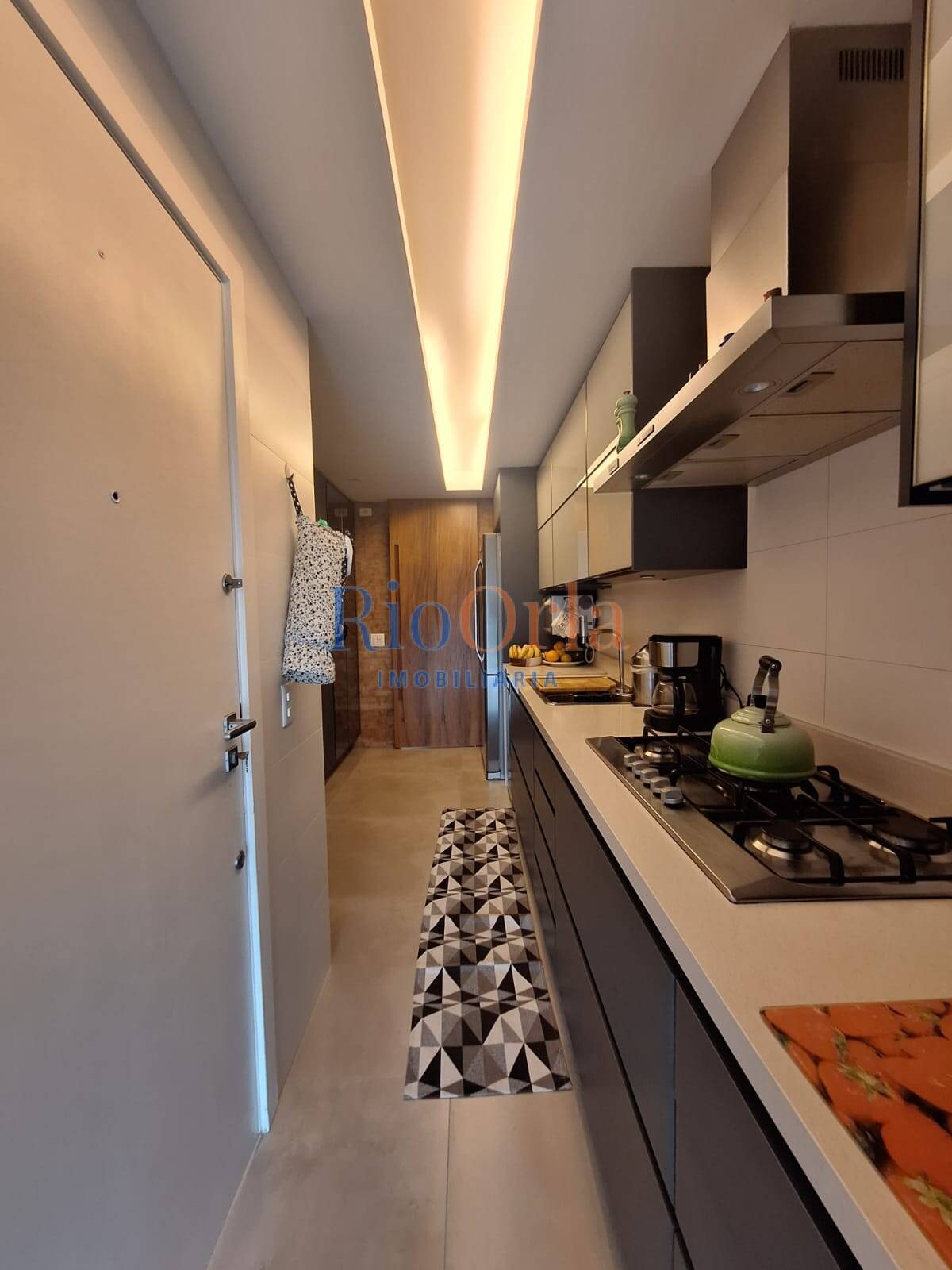 Ocean Front, apartamento 3 quartos na praia da Barra com infraestrutura !