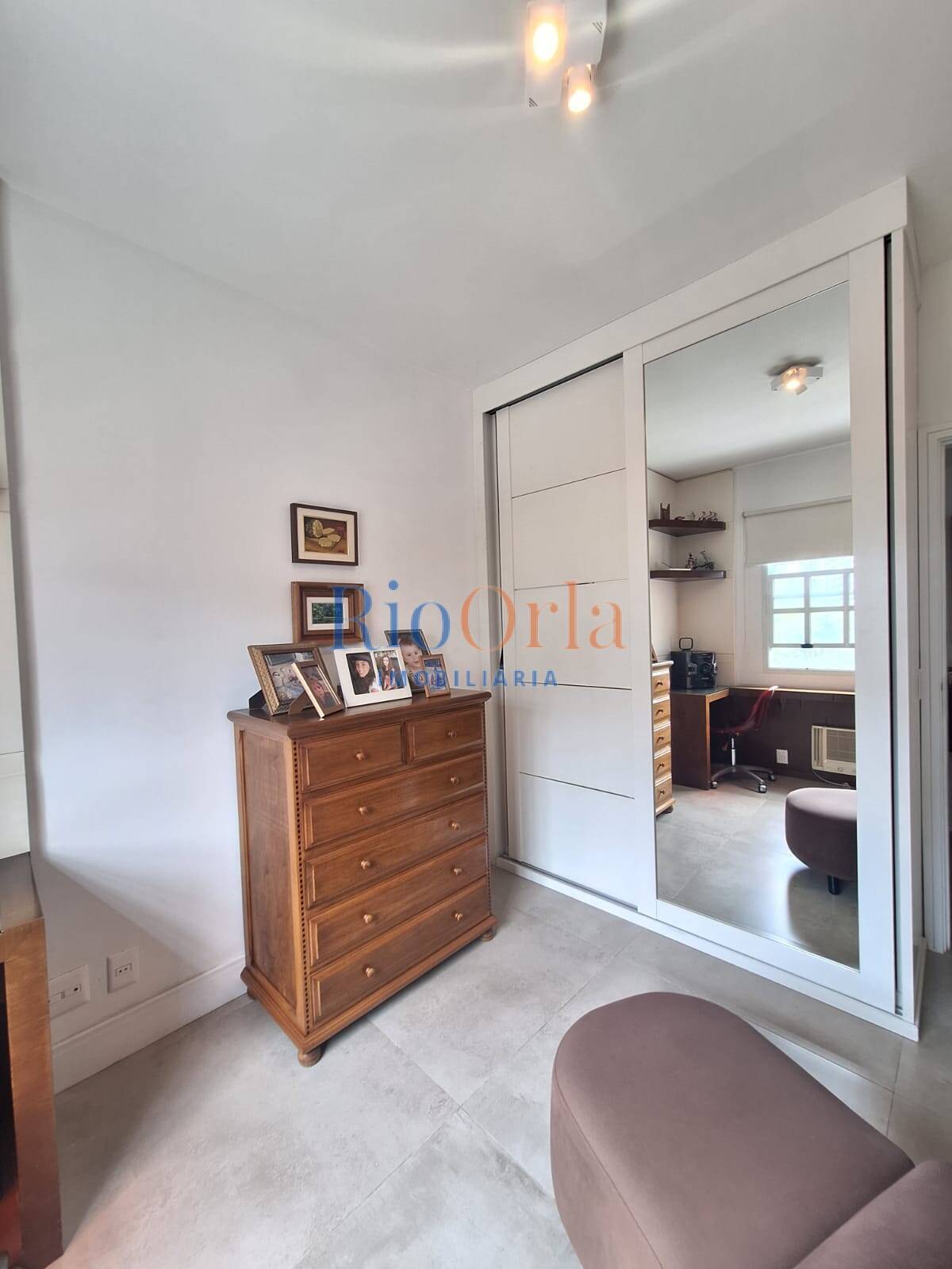 Ocean Front, apartamento 3 quartos na praia da Barra com infraestrutura !