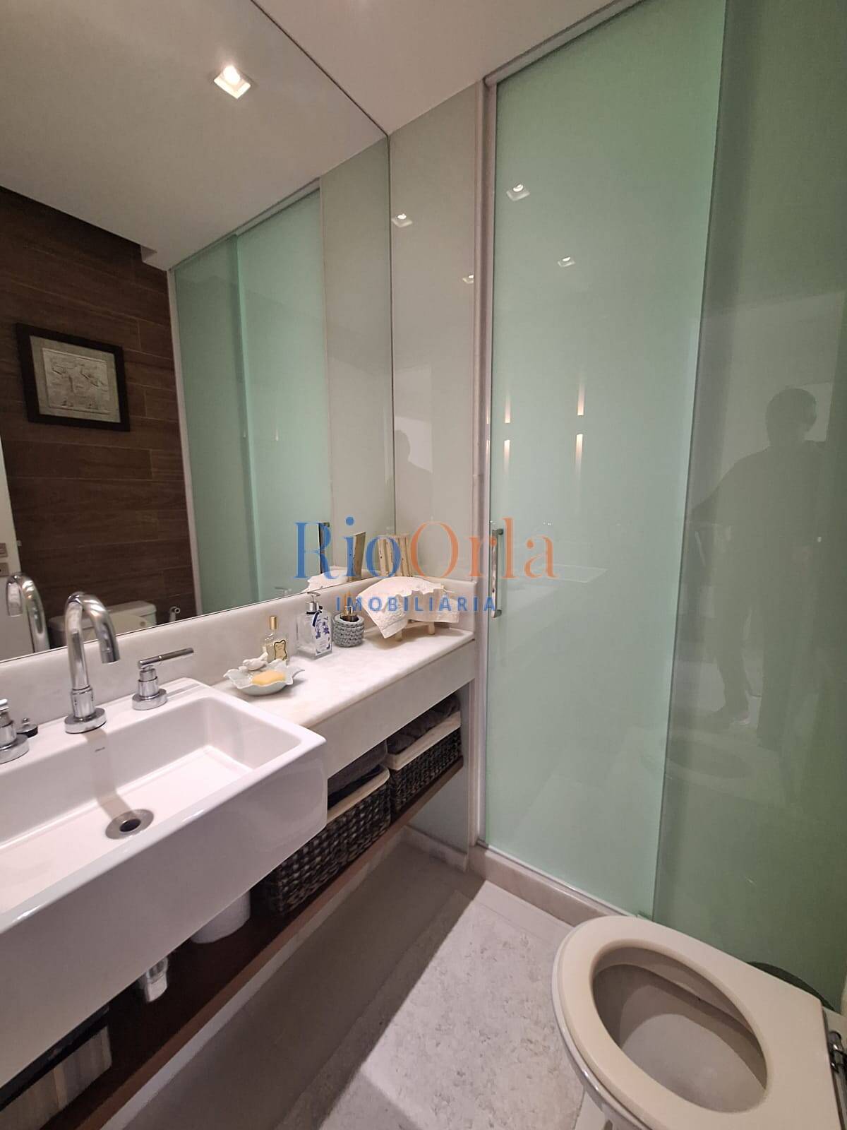 Ocean Front, apartamento 3 quartos na praia da Barra com infraestrutura !