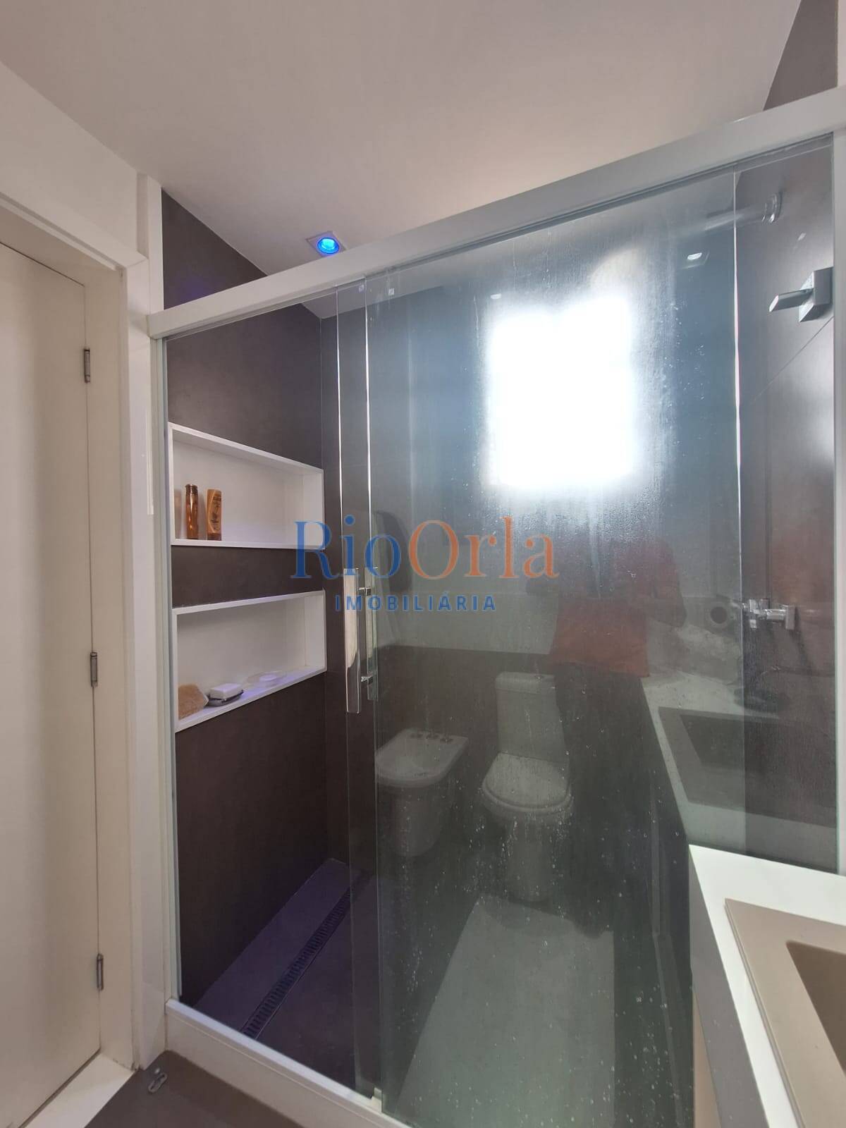Ocean Front, apartamento 3 quartos na praia da Barra com infraestrutura !