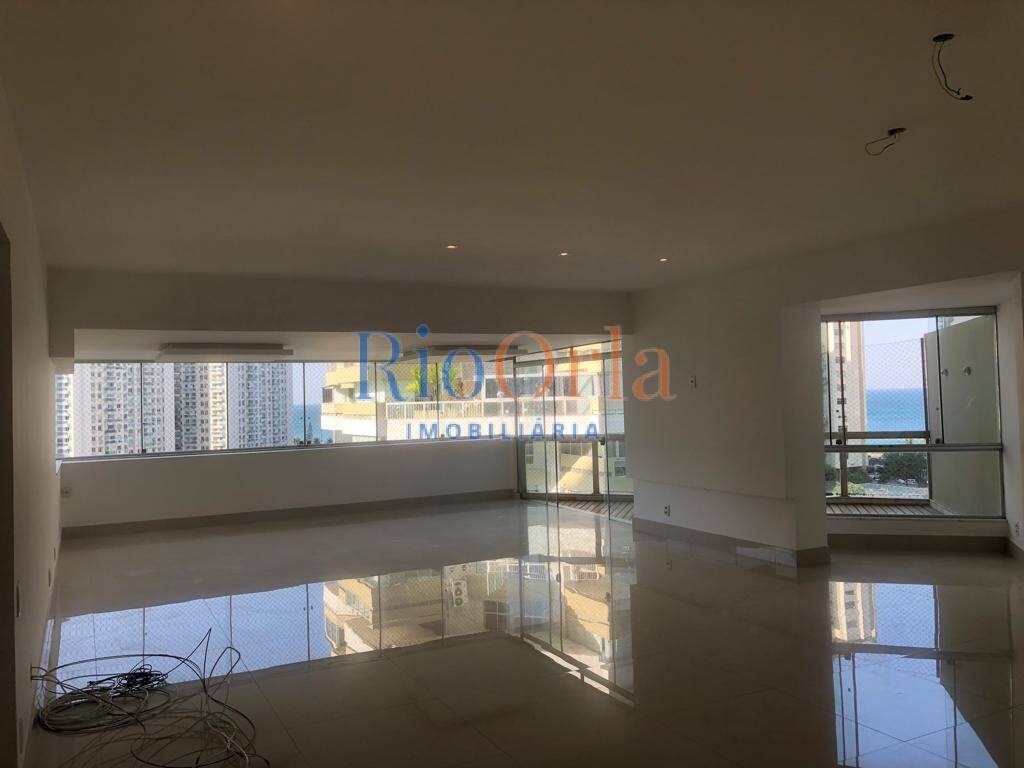 Atlântico Sul, apartamento 3 quartos na praia da Barra com infraestrutura