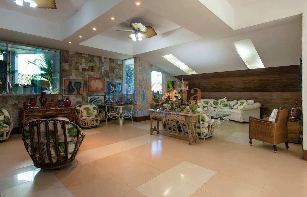 Casa à venda com 4 quartos, 1200m² - Foto 16