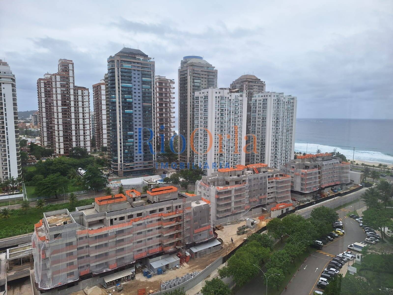 Atlântico Sul, apartamento 3 quartos na praia da Barra, com infraestrutura