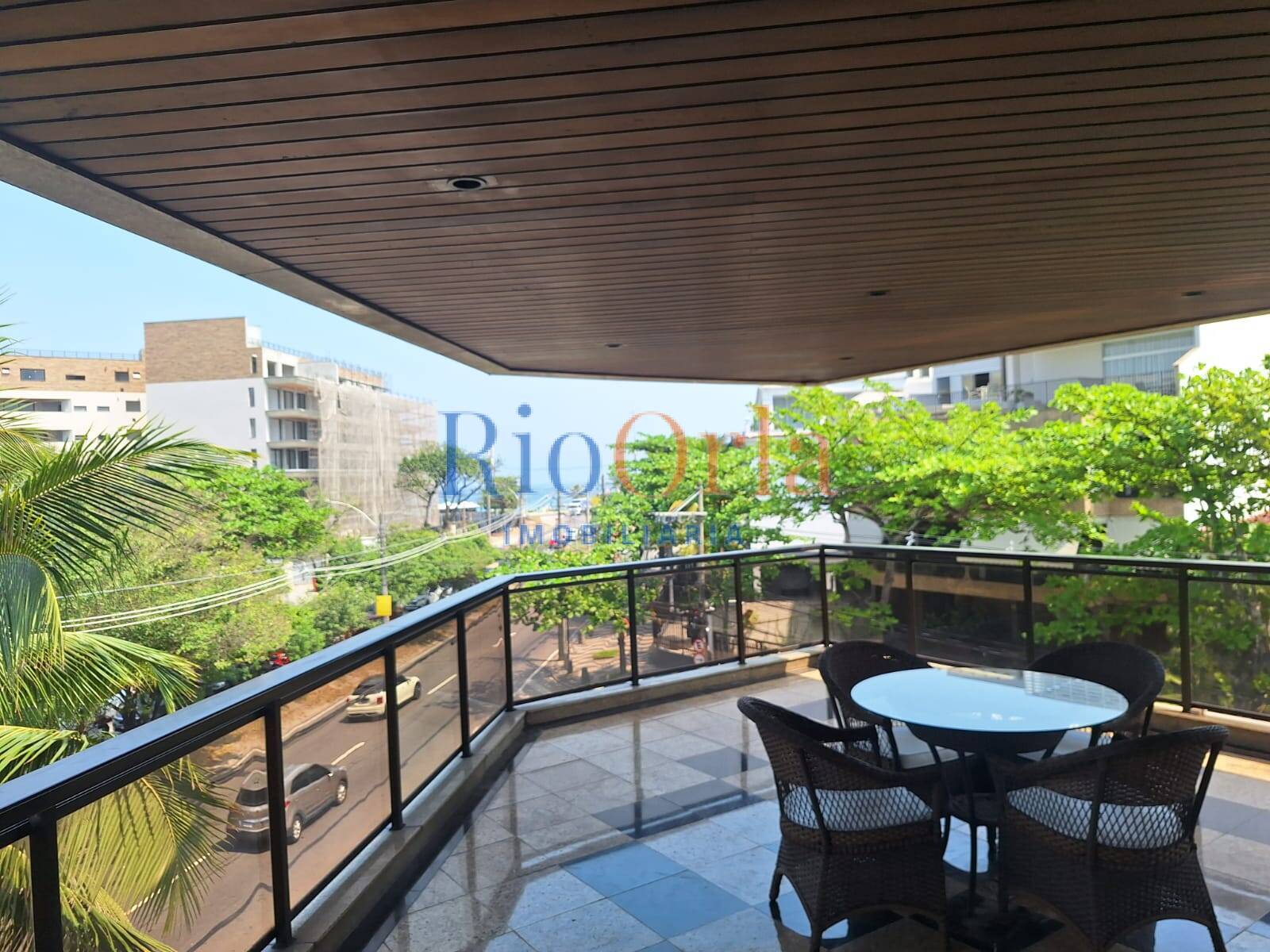 Praia, Jardim Oceânico, 2a qd, 300m², apt 4 suítes,4 vgs, deps, 98396-9106