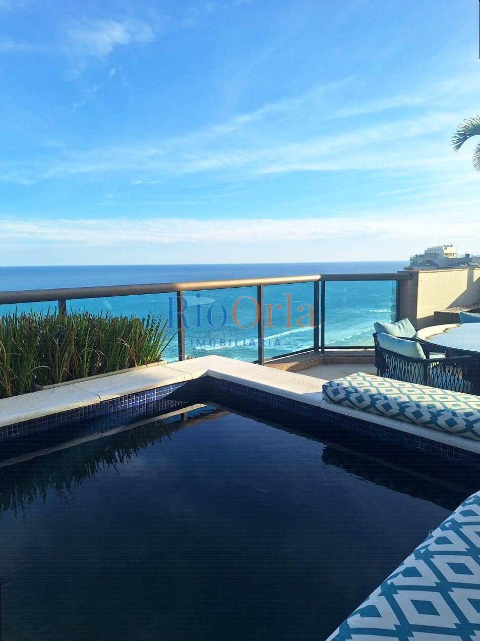 Cobertura Duplex no Posto 4 da Barra – Acquabella.