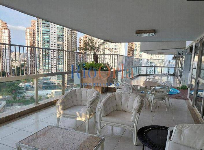 Atlântico Sul – Exclusividade Frente Mar com Piscina na Varanda.