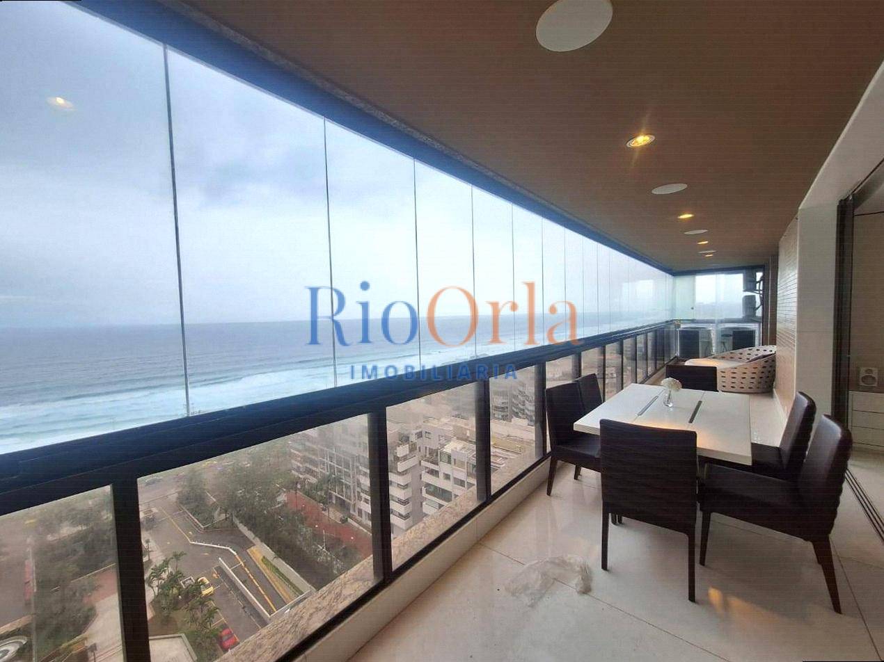 Summer Dream, apartamento 4 quartos com infraestrutura na Orla da praia !