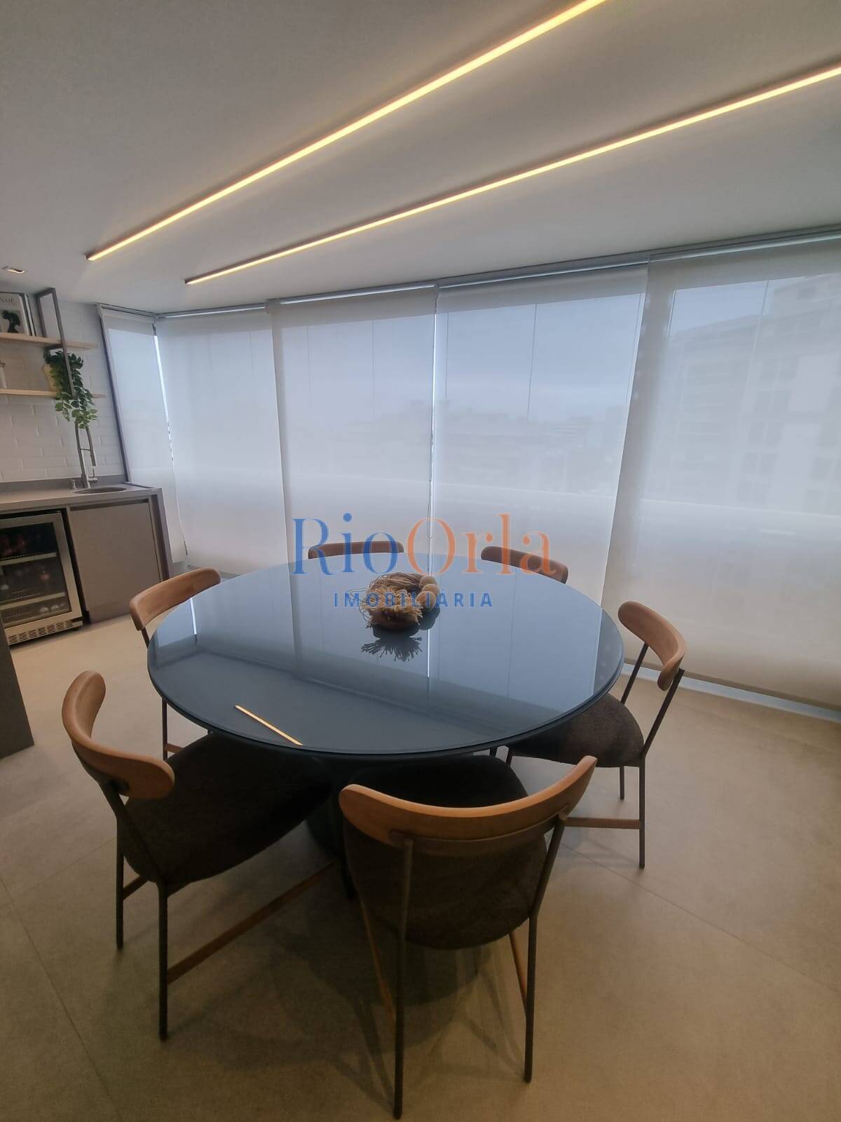 Saint Tropez, apartamento 3 quartos com infraestrutura na Orla da praia !