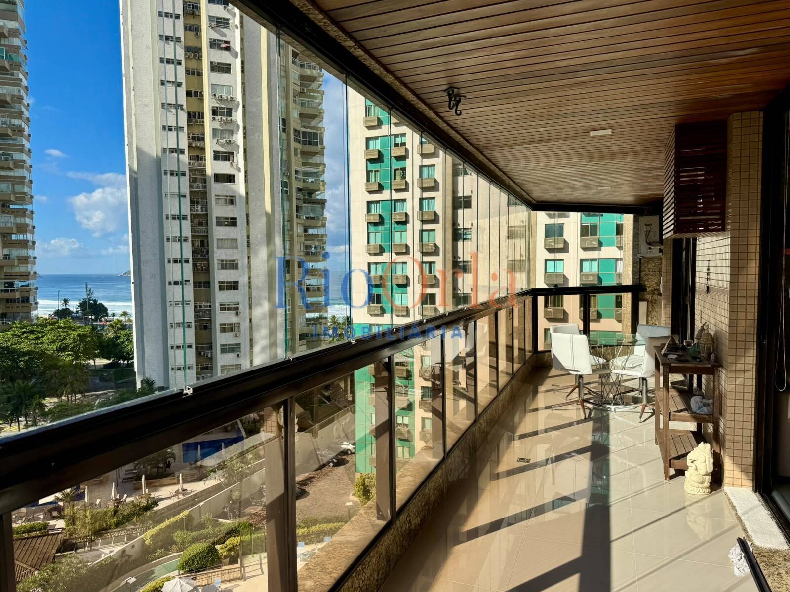 Summer Dream, apartamento 3 quartos com infraestrutra na Orla da praia !