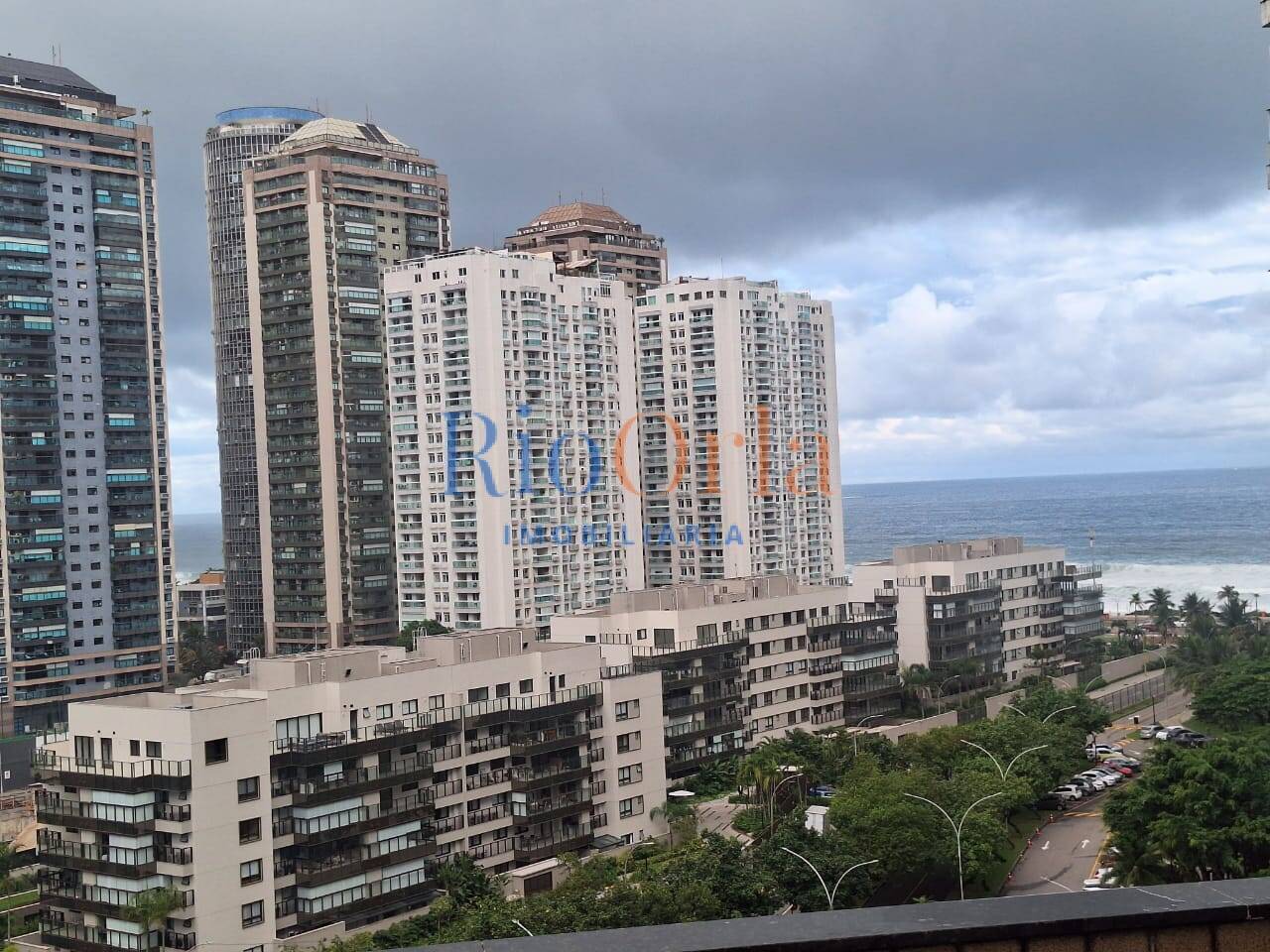 Atlântico Sul, apartamento 3 quartos com infraestrutura na Orla da praia !