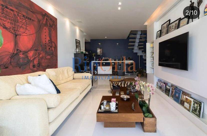 Cobertura, 3 quartos, 226 m² - Foto 2